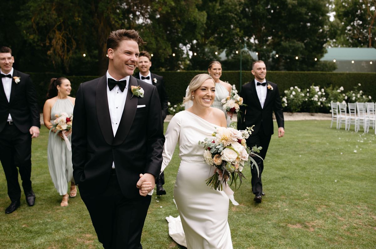 confetti society outdoor wedding