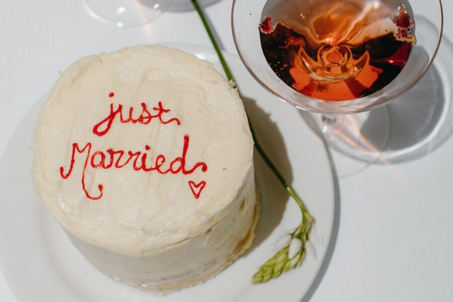 Am I the a-hole? 10 wedding disasters to make you cringe