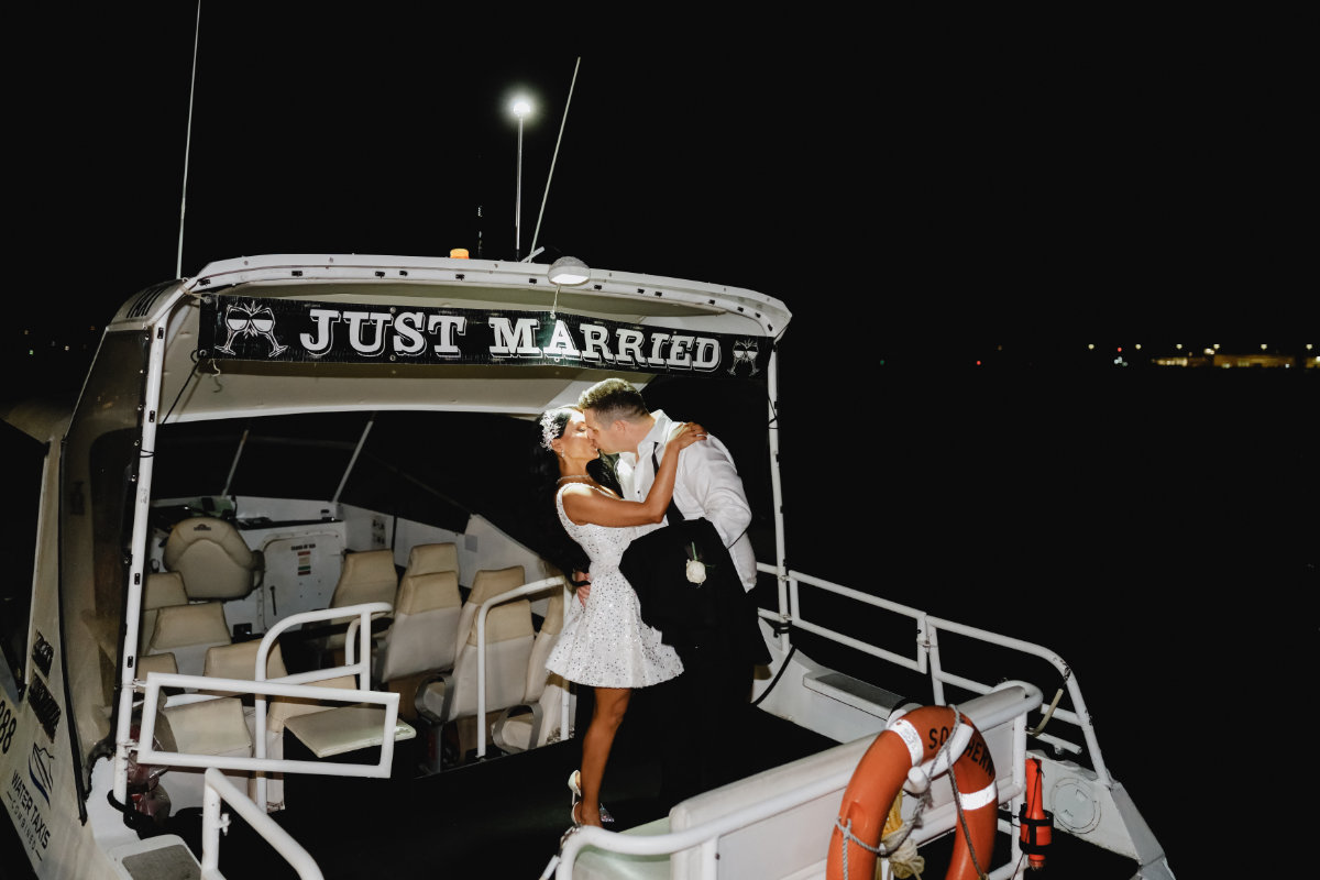 Waruni and Robert’s elegant Sydney Harbour wedding at Pier One