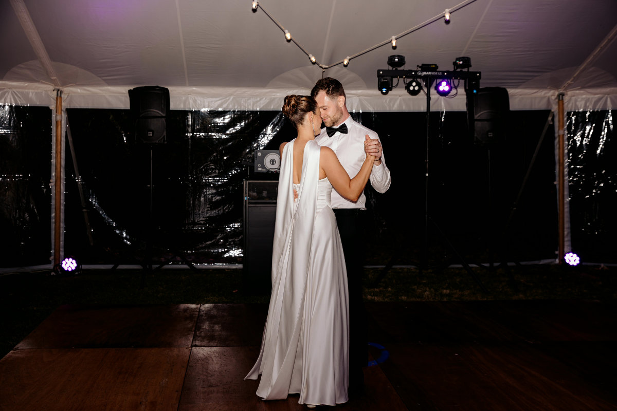 Chambre Estate wedding for Anna and Dan. Photographed by Bird + Heart Photography.