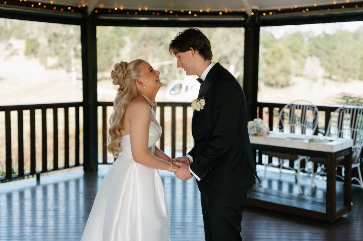 An elegant, modern celebration for Maddie and Noah at Ocean View Estates Winery & Restaurant