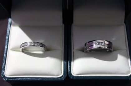 His and hers wedding rings