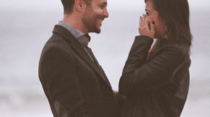 a man proposes to his girlfriend