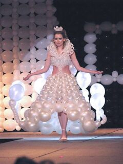 wedding dress made of baloons