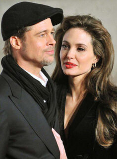 we finally get to see Brad Pitt and Angelina Jolie married... kind of!|Woohoo