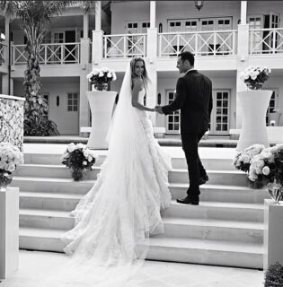 Jennifer Hawkins celebrates her tenth wedding anniversary