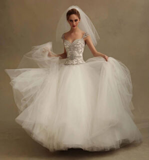 Eve Of Milady and Amalia Carrara wedding gown