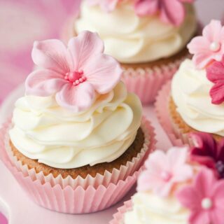 Pink champagne cupcakes