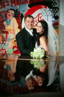 Gorgeous modern artworks provide beautiful backdrops