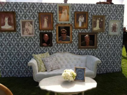 photobooth with family photos