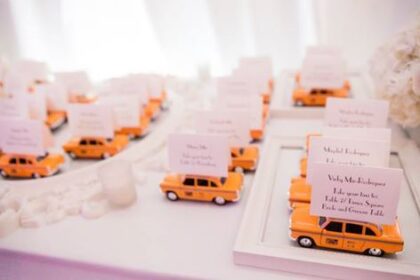 wedding place cards - taxi