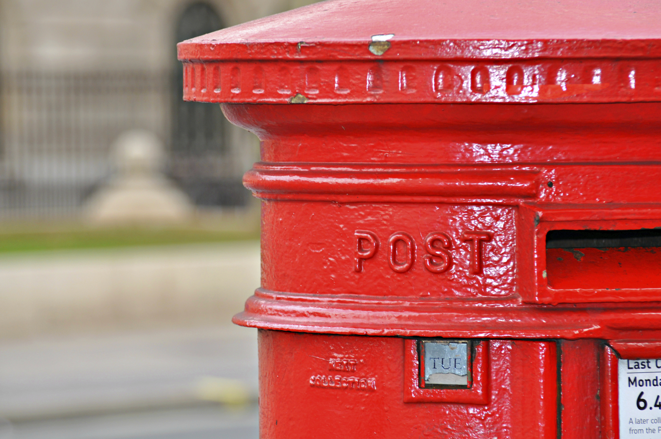 Handy hints on posting wedding invitations