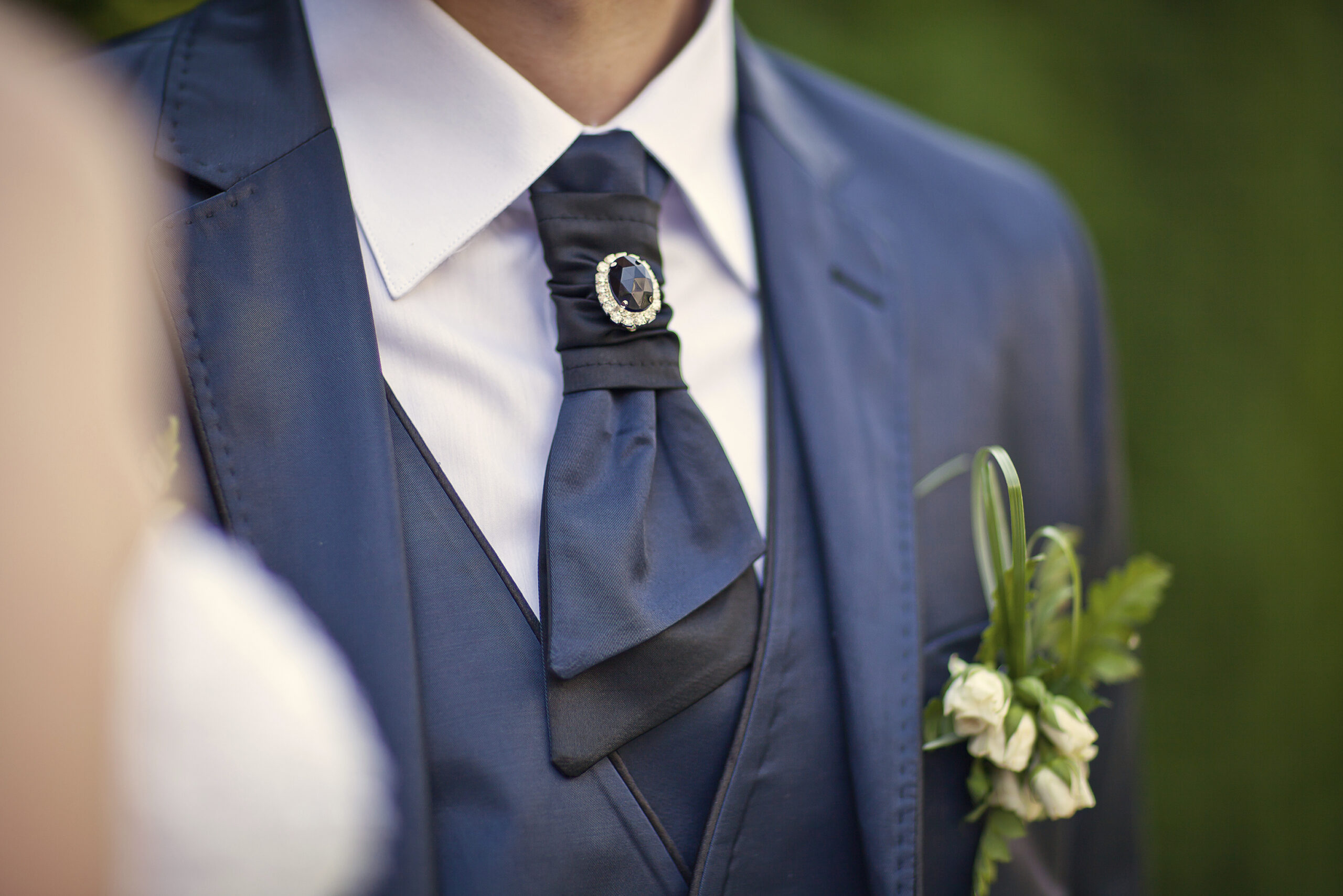 What to consider when hiring a wedding suit