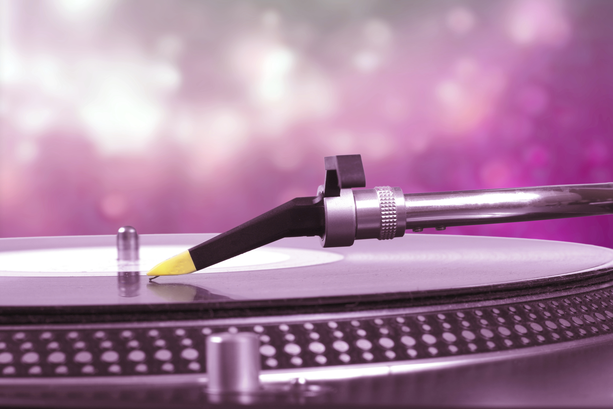Wedding DJ timeline for the big day