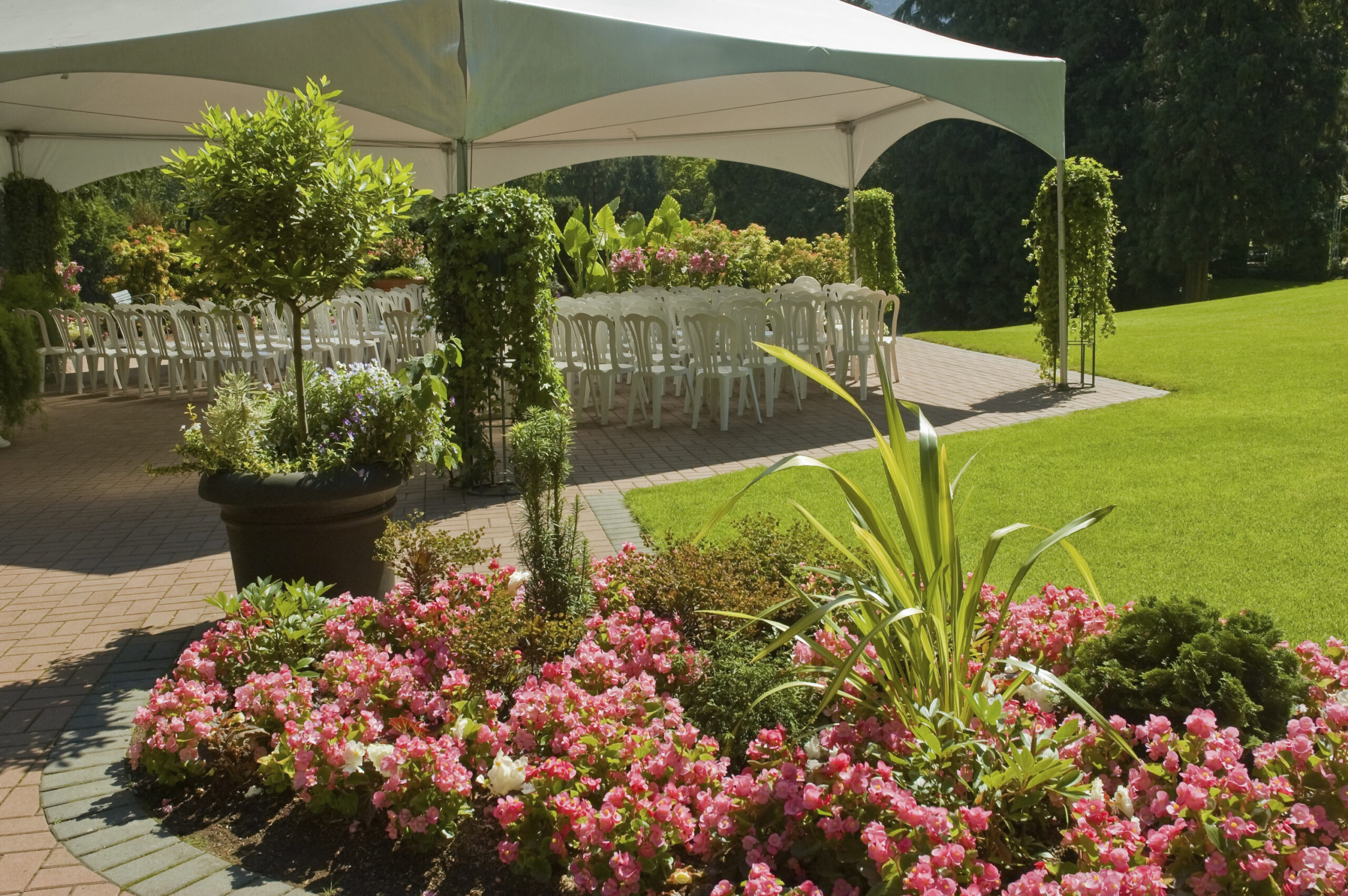 Tips on holding your wedding at home