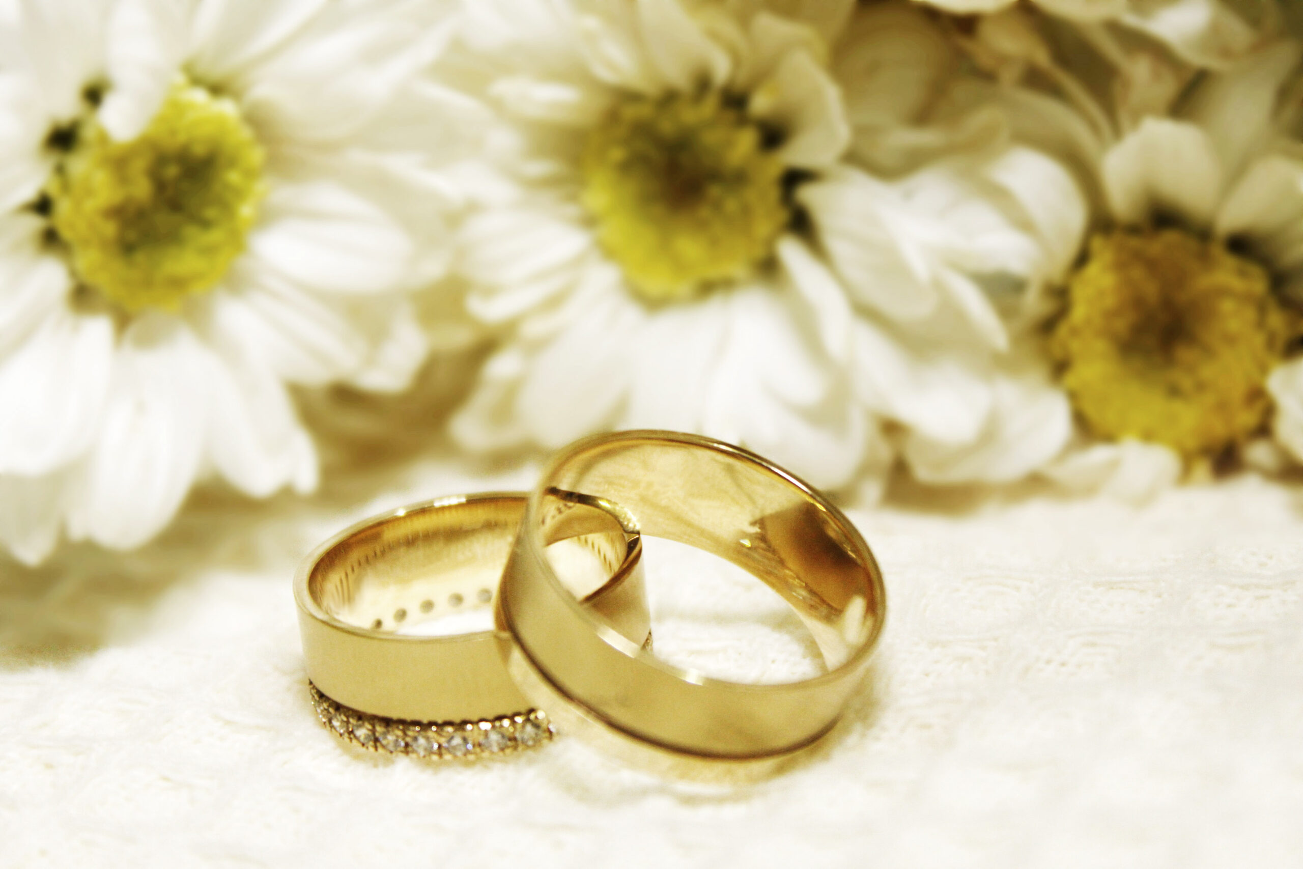 Getting those wedding rings and flowers pictures