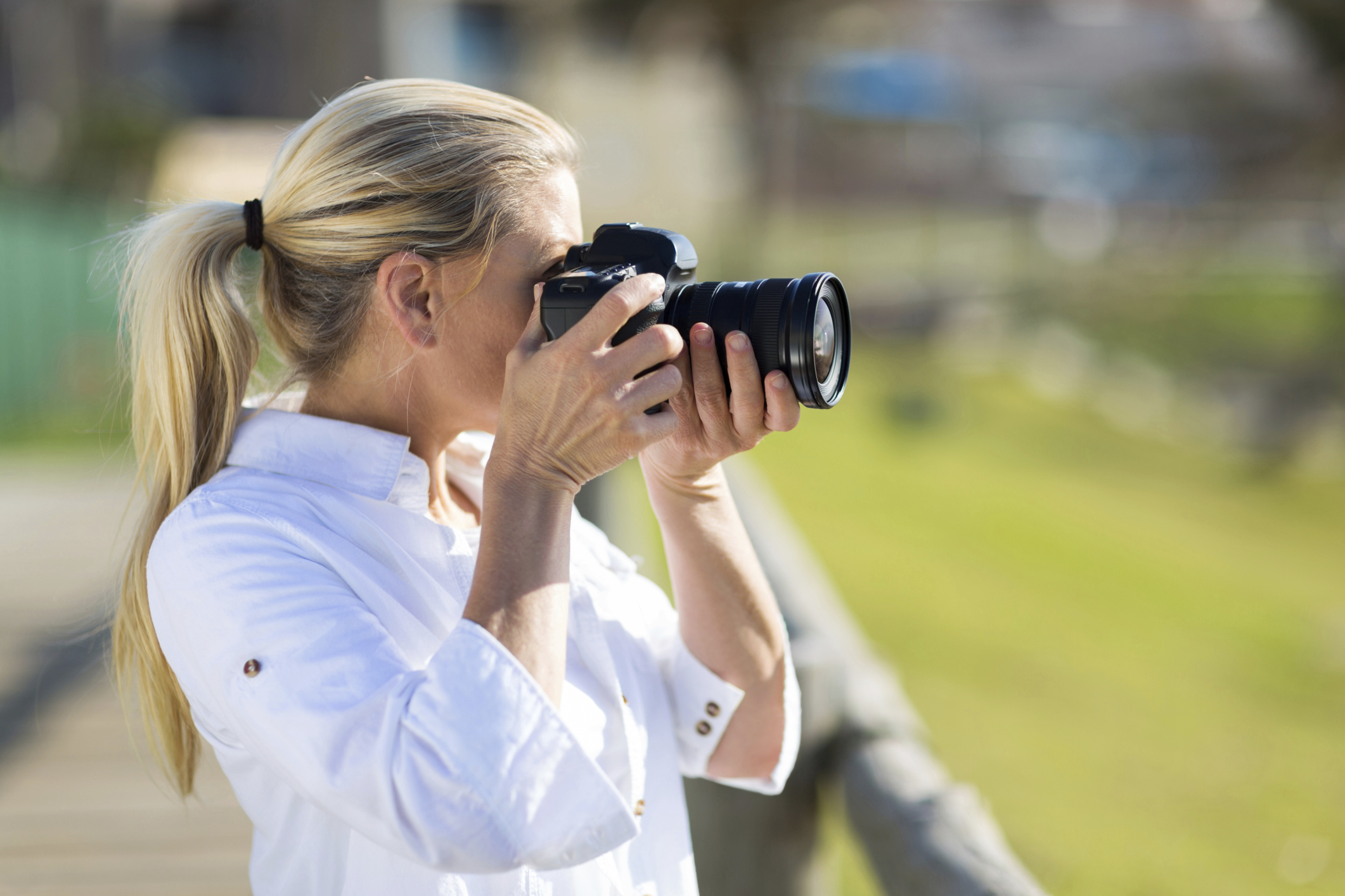Selecting a wedding photographer in four steps