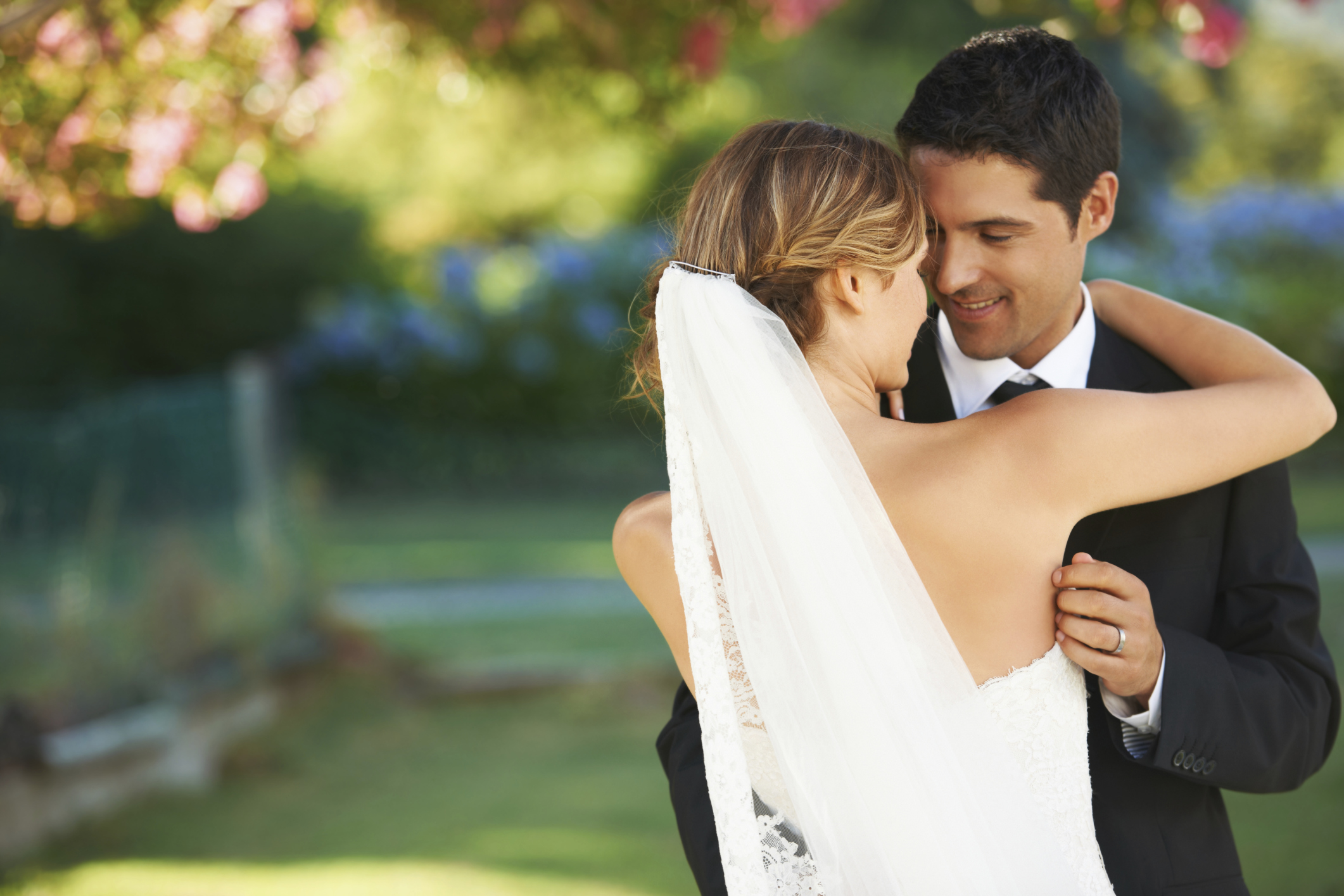 Booking a great wedding photographer – ten top tips