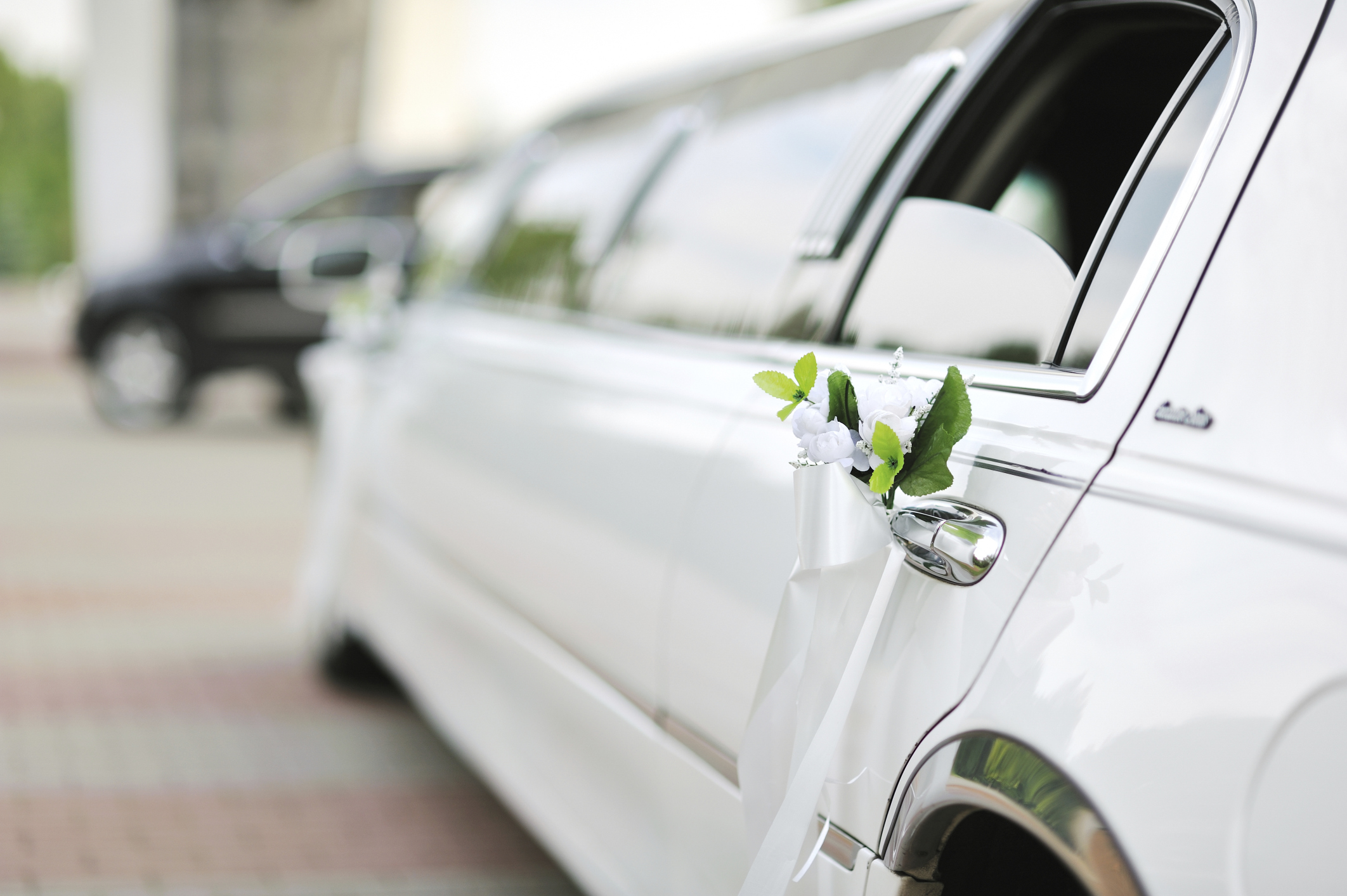 Top tips on wedding limo hire