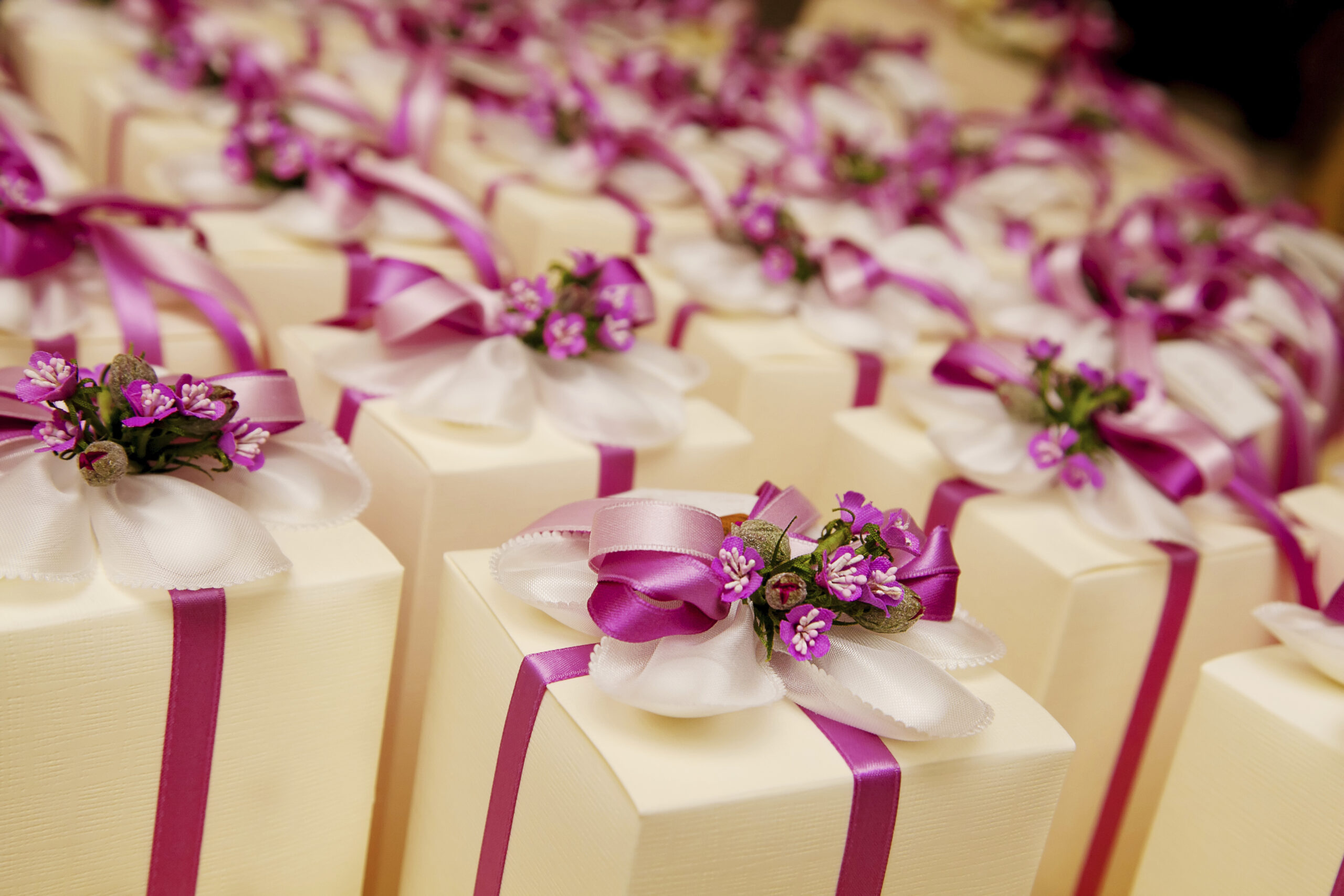 Ten ideas for unique wedding favours