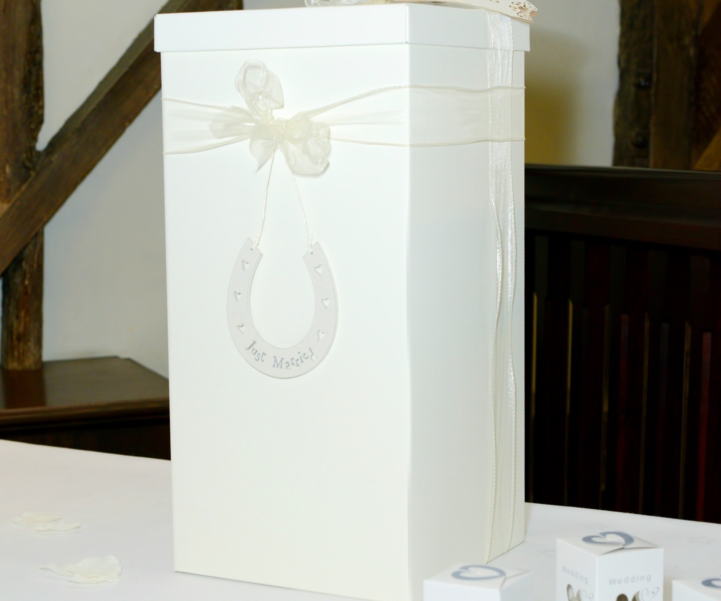 All you need to know about wedding wishing wells