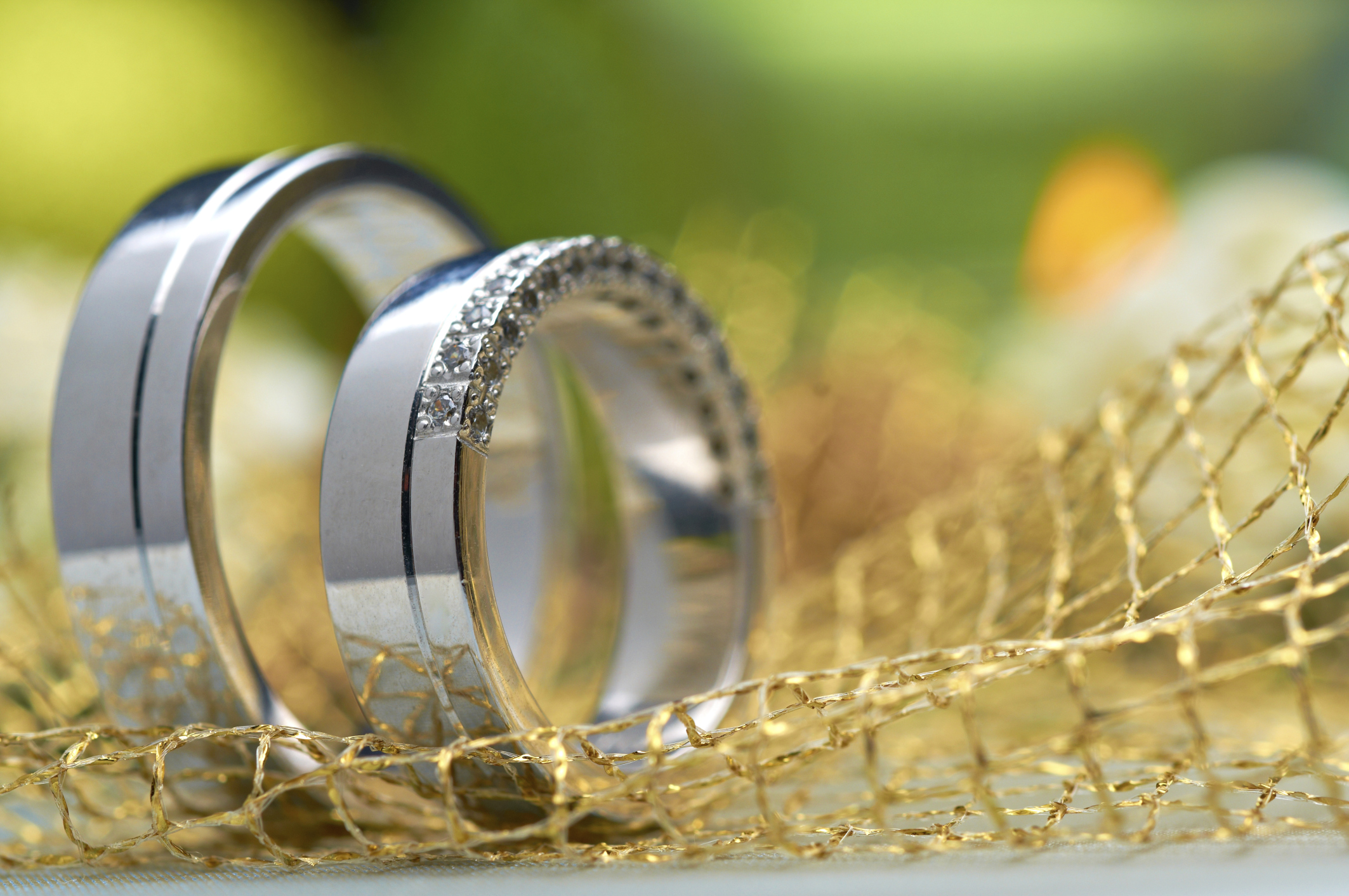 Handy guide to engagement ring metals