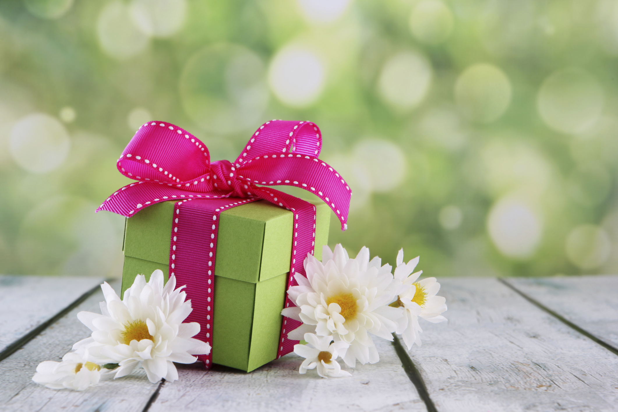 Top tips for bridesmaids thank you gifts