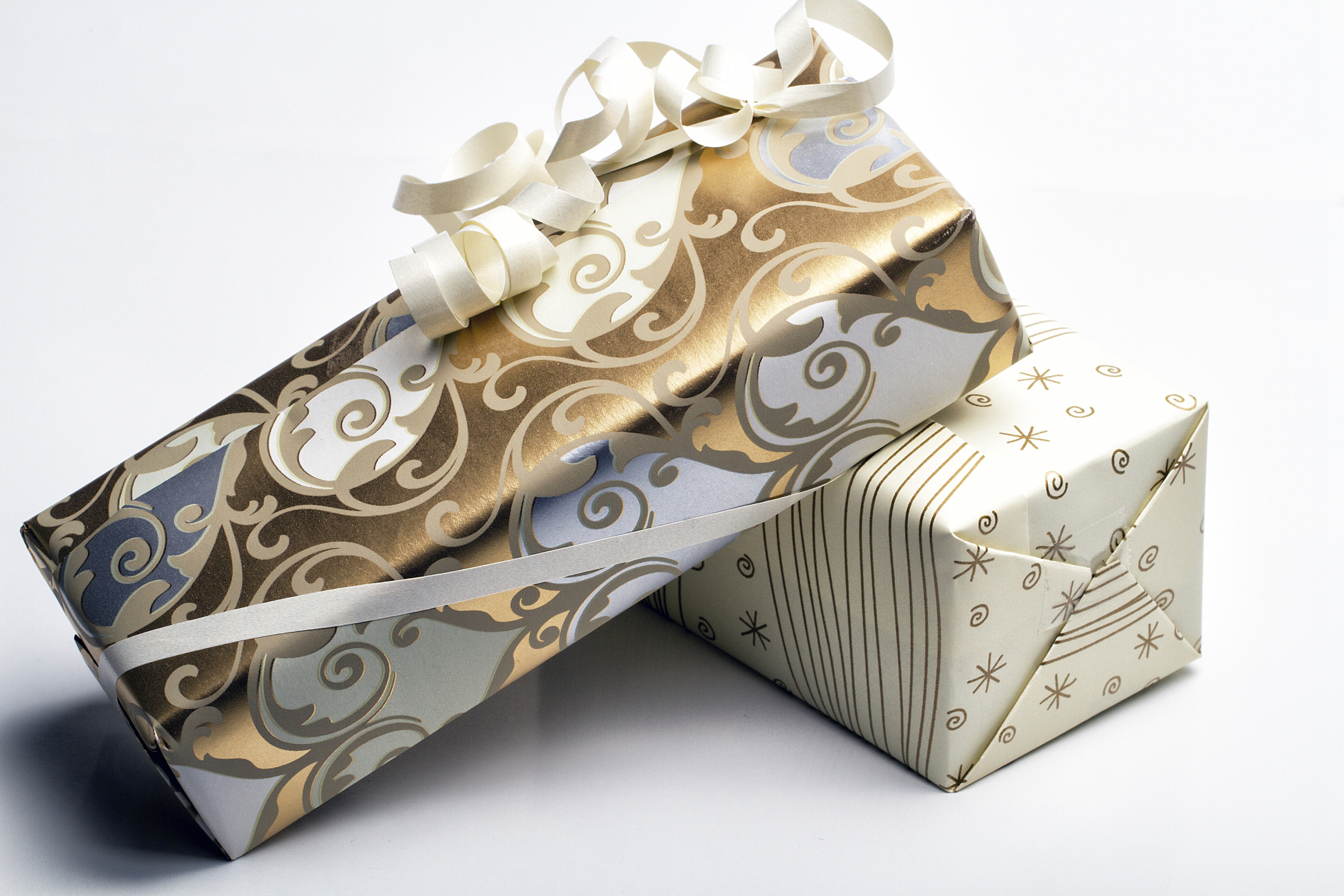 How does a wedding gift list work?