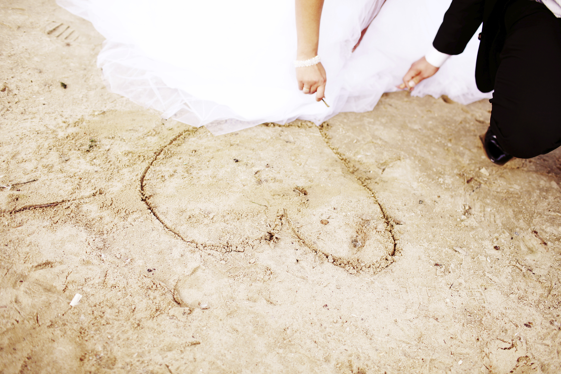The pros and cons of a destination wedding