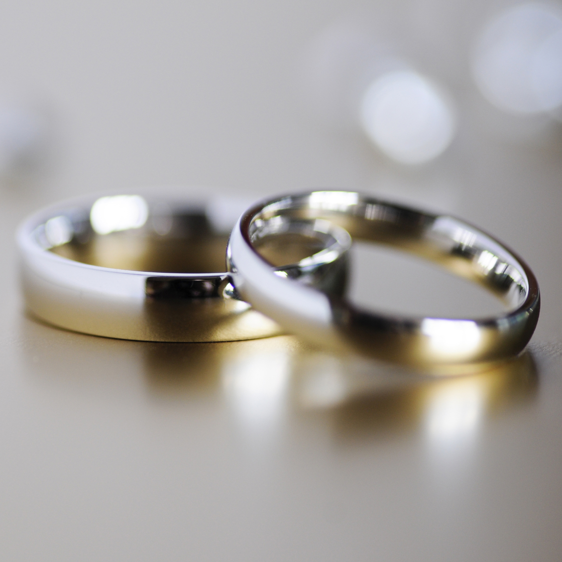 Gold wedding rings: everything you need to know about gold