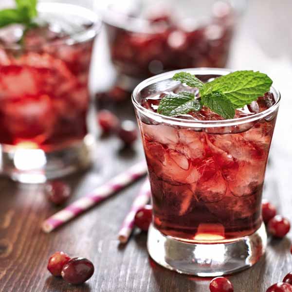 A guide to wedding day drinks