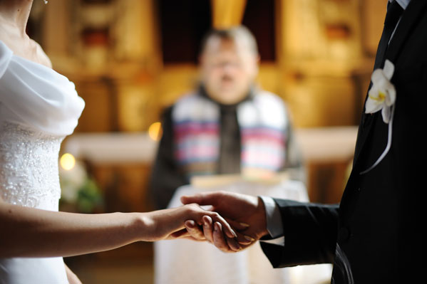 Religious or civil? Which type of wedding ceremony suits you?