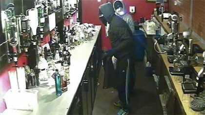 Groom returns to loot wedding venue|