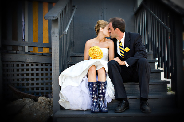 Rain needn't ruin your wedding photos