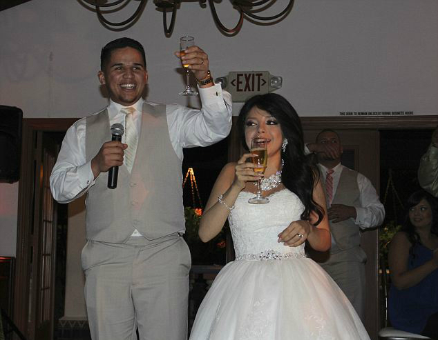 Dying teen marries high-school sweetheart in dream wedding