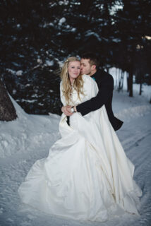 Samantha and Nick Collett weren't going to miss their wedding day||Samatha Branton and Nick Collett|