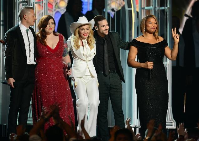 Grammys plays host to mass straight and same-sex wedding ceremony