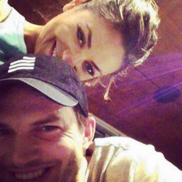 Mila Kunis and Ashton Kutcher engaged