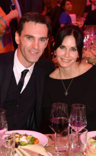Courteney Cox engaged to Johnny McDaid|Courteney Cox engaged to rocker Johnny McDaid|Courteney Cox engaged to rocker Johnny McDaid