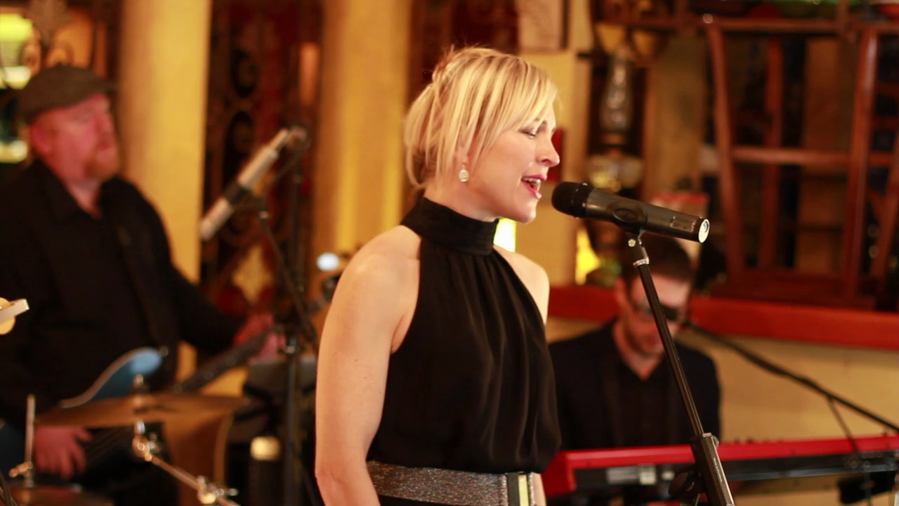 Creating YOUR wedding playlist for YOUR wedding