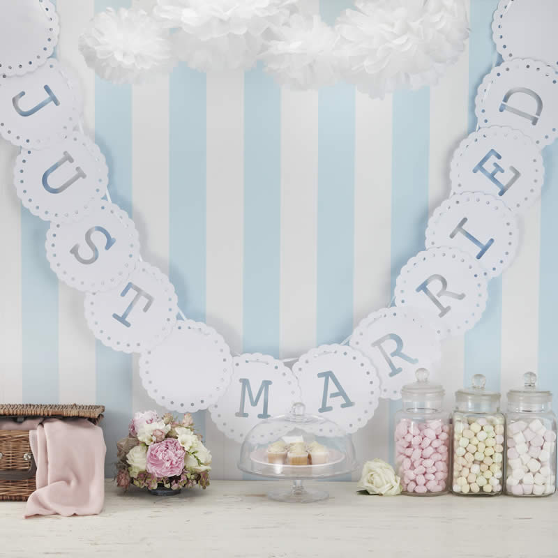 The power of paper: From pom poms to parasols…