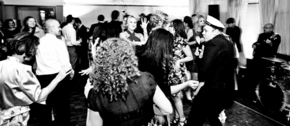 |||||Bride and groom on the dance floor