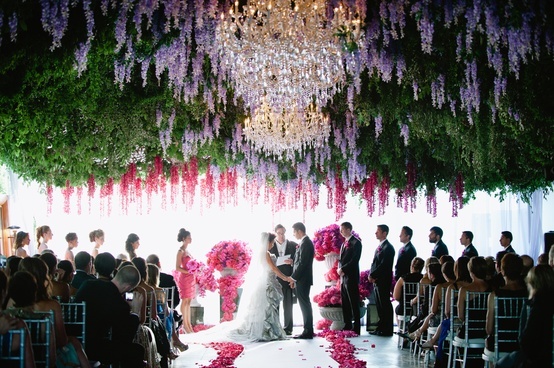 Gorgeous inspirations for suspended wedding decor
