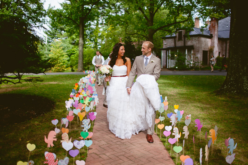 Roarsome inspirations for a dinosaur-themed wedding