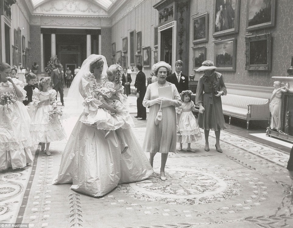 Behind-the-scenes pictures of Diana and Charles' wedding to be auctioned |  Easy Weddings UK