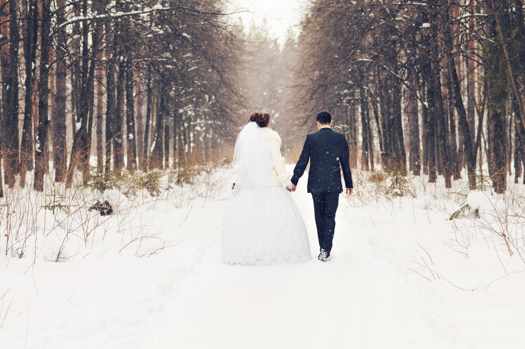 10 reasons to hold a Winter wedding