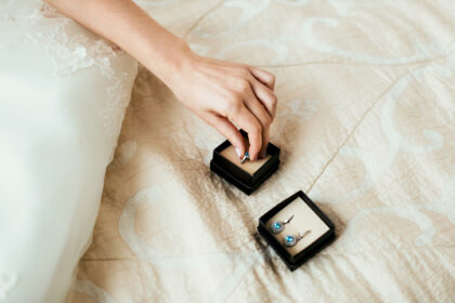 engagement ring|||Chris and Heather moments after his proposal. Image: Chris Dempsey||