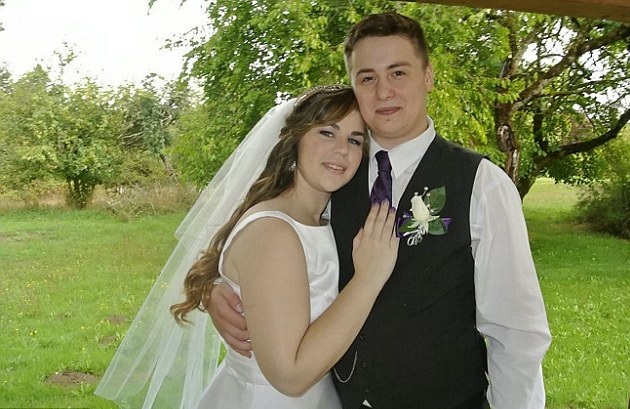 Couple meet on snapchat and marry after only meeting once in person