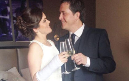 Bride Elin rocked matching white covers on her blue casts on the day of her wedding|bride breaks wrists while twerking at hens weekend celebrations|Elin and hubby share a toast on their wedding day in New York||