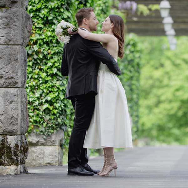 The pros and cons of a ‘first look’